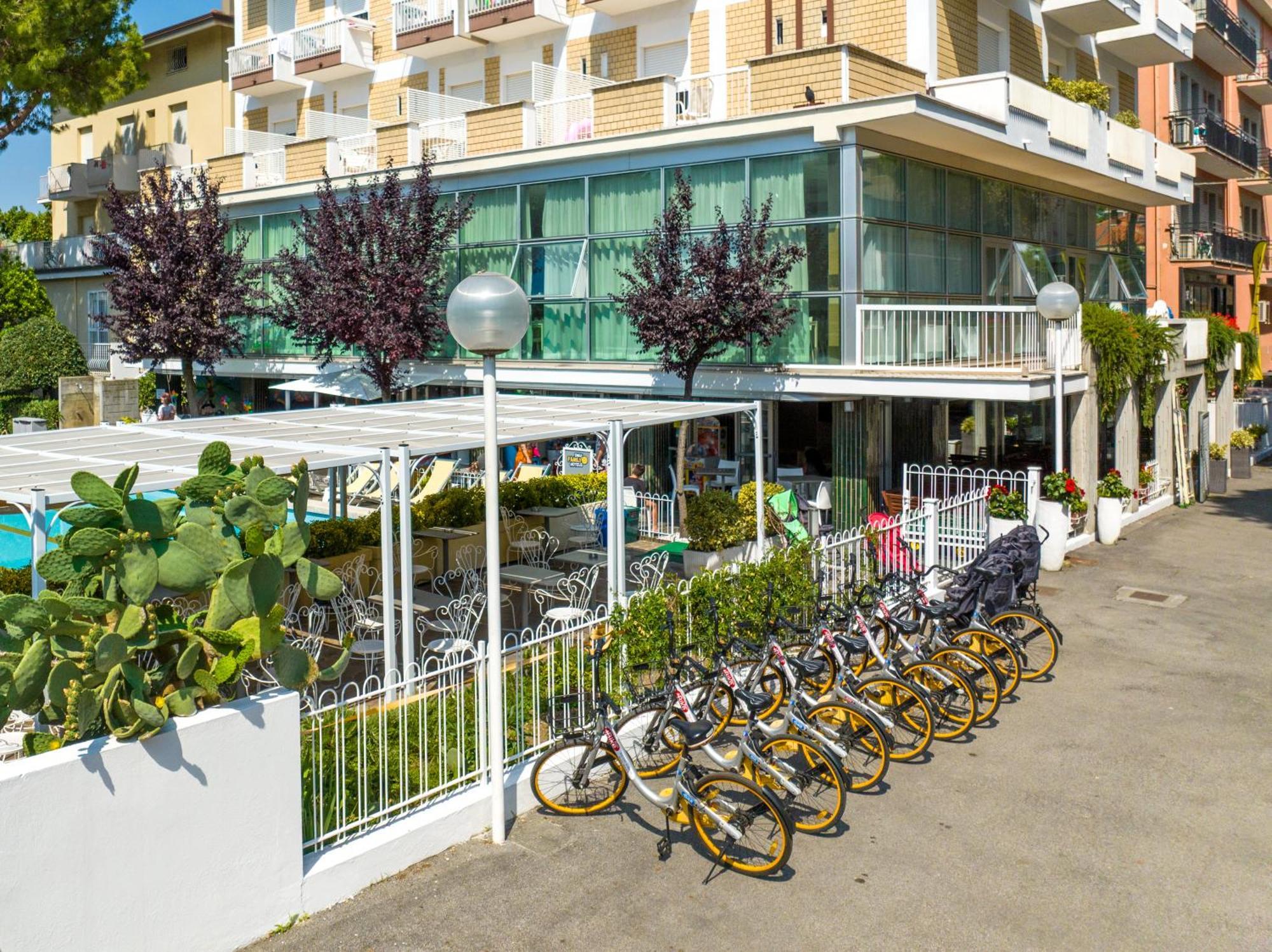 Lotus Hotel All Inclusive & Spiaggia Rimini Exterior foto